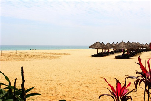 凉皮开店创业什么品牌适合新手，张兴邦擀面皮加盟开店多久回本